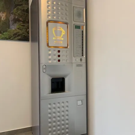 Отель Checkinn 3*