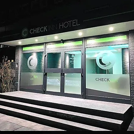 Отель Checkinn 3*